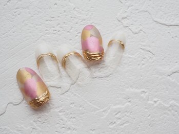 カトルナフ(quatre fois neuf)/大人の水彩ネイル