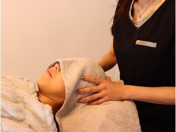 サーナティオ(sanatio)の写真/【ほぐし×ヘッドスパ×リフレ】の至福の3点セットメニューで、肩こりや疲れを解消！♪お仕事帰りに◎
