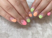 リアンネイル(Liens Nail)/ネオン★変形フレンチ