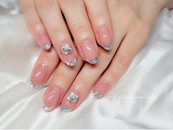ネイルサロン ヴィクシア(Nail Salon VIXIA)の写真/【初回、自店オフ何度でも無料♪】デザインに迷ってしまう方におすすめ♪カラー変更OKでモチも◎