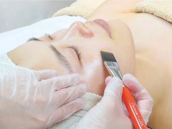 ミベル フェイシャルサロン(MIBELL FACIAL SALON)の写真/遂に韓国発肌管理のララピール導入!剥離なしの与えるピーリング。弾力/ハリ艶UPでジュワッと生艶水光肌へ◎