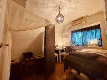 耳つぼジュエリー よもぎ蒸し専用サロン エッセンス(essence)