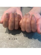 リッシュ(RICHE)/グレージュグラデ×ラメフレンチ