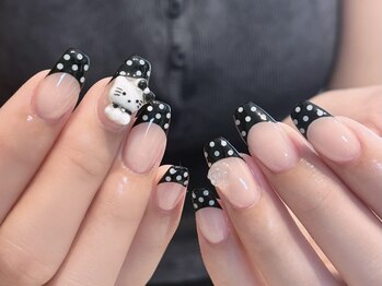 エメリーネイル(emelee nail)/ドットフレンチネイル