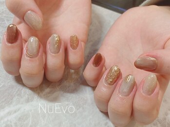 ヌエボ ヘアー ネイル(NuEvo hair Nail)/ニュアンスジェルネイル