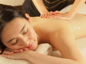 リソル(RISOL)の写真/仕事や家事育児での疲れ、肩首こりの辛さ解消!当店リラク人気NO1【アロマ 60分初回¥4490!メンズ+¥550】