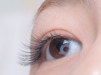 ロロ(LoLo.)/愛され目元に