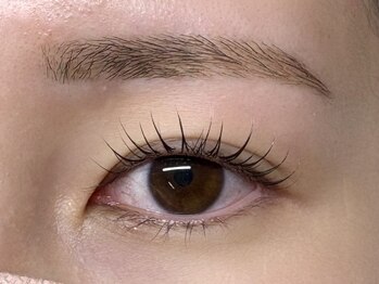 アリサ(arisa)/【眉毛ワックス&まつ毛パーマ】