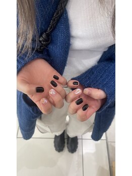 ネイルズシャトン/キラキラがアクセント!