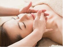 クローバー(CLOVER)の雰囲気（表情のこわばりや疲れを優しく解放し、穏やかなお顔に整えます）