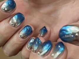 個性派ニュアンスネイル
