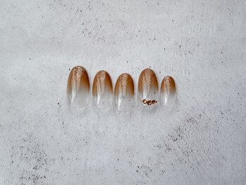 ネイルアンドアイラッシュ サロン エルザ(Nail&Eyelash Salon Elsa)/月替わりトレンドデザイン¥11000