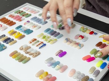 プーンネイル(poom nail)の写真/【定額メニュー】豊富なデザイン＆カラーから自由に組み合わせOK！あなただけの特別ネイルに♪