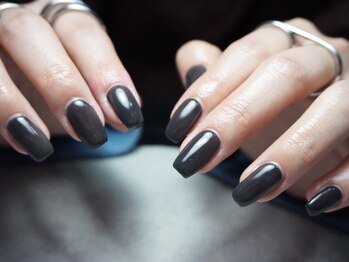 シュウ(Shu)の写真/人気【品のあるワンカラー¥4500◆マグネットネイル¥5500】パッと目を惹くアート提案*本物志向の上品ネイル