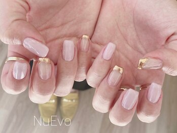 ヌエボ ヘアー ネイル(NuEvo hair Nail)/ニュアンスネイル×先端ミラー