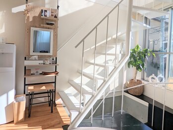 マイルエンド(mile end.)の写真/【向ヶ丘遊園駅から徒歩3分】お一人お一人に合わせた丁寧なカウンセリングを重視!!10時~19時まで営業中☆