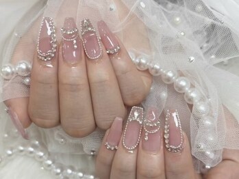 ラビィ(Raviy)/ビジューネイル