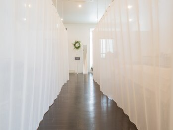 カホ(caho)/広々サロンでリフレッシュ