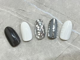 モード系ネイル  大宮東口
