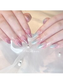 キラキラフラッシュネイル