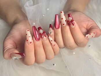 ビビ(Vivi)の写真/ロングデザインもお任せください♪持ち込みデザインOK、定額コースのデザインも充実！美しく目を引く指先に