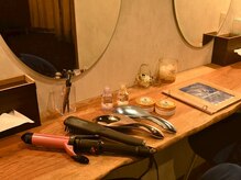 アタマスター(ata.master)の雰囲気（ドレッサーで整えれるので施術後もそのままお出かけ出来ますよ）