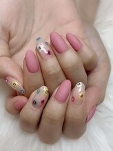 エム(EM)/お花ネイル