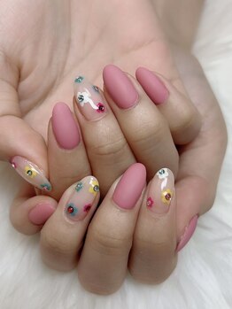 エム(EM)/お花ネイル