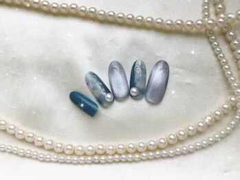 ウィズ フェリーク/大人しめブルーネイル