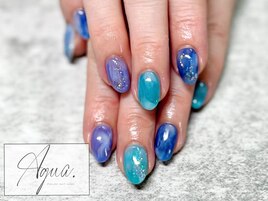 海や空みたいなブルーニュアンス