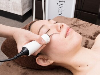 ナニ ヘアーリムーバル ルーム おいらせ緑ヶ丘店(Nani.t hair removal room)の写真/青森初！話題の「ハイドロスキンムーヴ」★毛穴汚れ・開きも徹底改善、ニキビケア・くすみ改善・水光肌◎