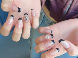 【Sedum】黒フレンチネイル