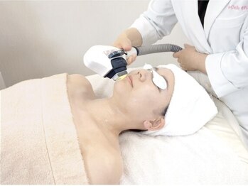 アーチ(AR-CH.)の写真/顔脱毛でツヤ・化粧ノリ・透明感全てアップ！すっぴん美人を叶える。毛穴・くすみ・メイク崩れ対策にも◎