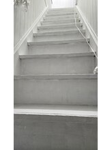 ミホズルーム(Miho‘s room)/白い階段