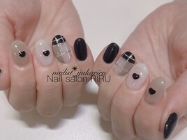 チェック柄ネイル