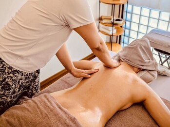 アマラ(Amala.)の写真/PC作業・立ち仕事・家事、頑張る自分へのご褒美に♪心地よい香りのオイルマッサージで全身すっきり◎