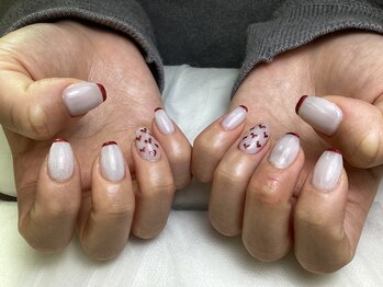 オシャレ赤フレンチハート添え