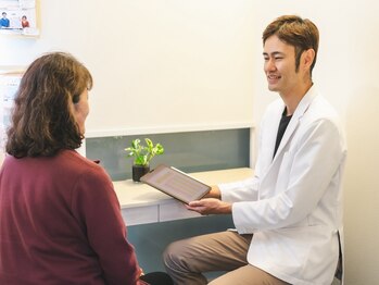 グリーンノア鍼灸院の写真/【腕に自信あり!本気の減量】施術後のビフォーアフターに感動する耳ツボダイエットで食欲もコントロール◎