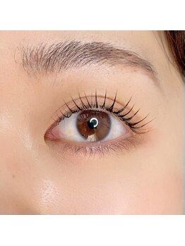 カミエユニ(Kamie-uni-)の写真/大人ナチュラル上品な目元へ変身！パーマとエクステで魅力アップ★