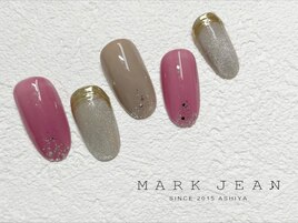 35. マグネット ミラー ネイル