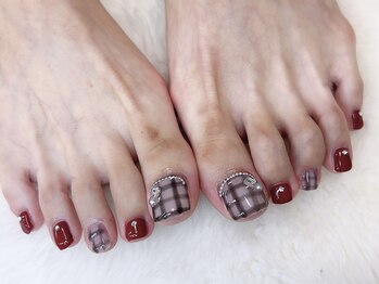 ティアラネイル(TIARA NAIL)/フットアートやり放題¥9000