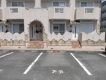 サンシャイン(Sunshine)/敷地内駐車場スペース