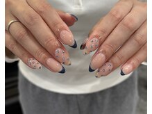 ロミー(Rommy)/フレンチ＆ドットネイル