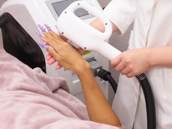 アイスブルー(Ice blue)/ジェルを使わない最新脱毛★