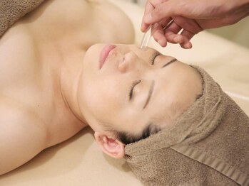 エールモリオカテン 盛岡店(AILE)の写真/洗顔しても落ちない毛穴の黒ずみ・角栓を徹底洗浄!プロの強力吸引でつるんとした陶器肌へ…♪