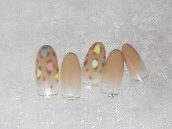 ネイルライフ(NailLife)/ヒョウ柄ニュアンス