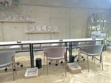 ミーム(meme)の雰囲気（上品でナチュラルな癒しのネイル空間♪毎月変わるサンプルが人気）