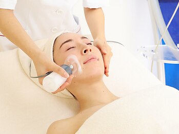 シーズ ラボ 姫路店の写真/【エイジングケア】ハリとツヤを与えて、表情までいきいきと。年齢肌のお悩みに寄り添うケアを。