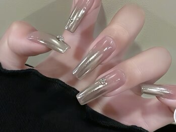 ミュウミュウ(miumiu)/大人可愛いネイル