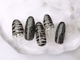 ゼブラネイル¥8980